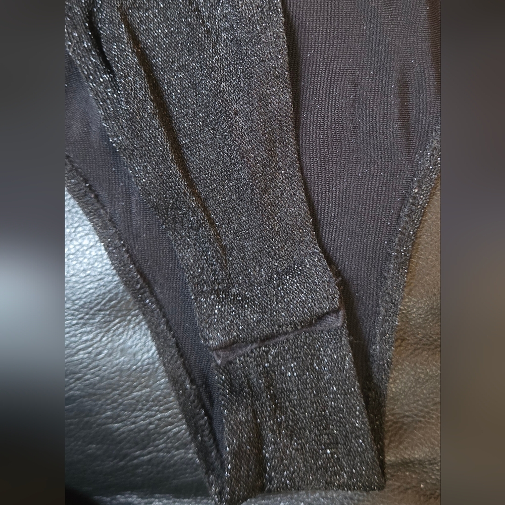 Astr Black Sparkle Long Sleeve V-Neck Bodysuit SzM - Picture 6 of 6